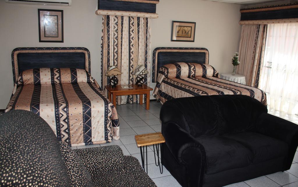 Eagles Nest Lodge Йоганнесбурґ Номер фото